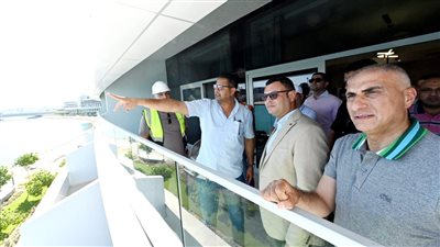 وزير الإسكان يوجه بالالتزام بمواعيد تشطيب وحدات الأبراج الشاطئية لتسليمها للحاجزين