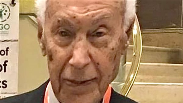  الدكتور نبيل عبد