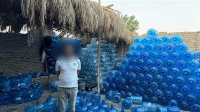 قلد علامات تجارية عالمية.. تفاصيل القبض على صاحب مصنع لتعبئة المياه بشرم الشيخ