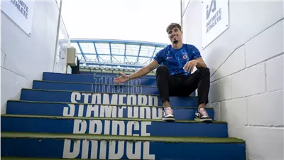 رسميًا.. تشيلسي يعلن تعاقده مع بيدرو نيتو لمدة 7 سنوات