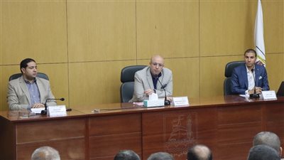 محافظ بني سويف يُدشن مبادرة «بناء» لتنمية مهارات القيادات في مجال بناء الدعم للقضية السكانية 