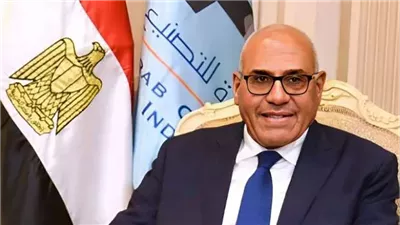  السيسي يجدد الثقة في المهندس مختار عبد اللطيف رئيسا للهيئة العربية للتصنيع لمدة عام