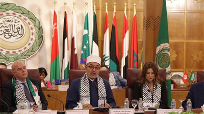 نظير عياد: الإسلام جاء بمنهج شامل يعلي من قيمة الشباب ويعمل على تربية نفوسهم