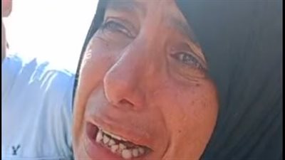 انهيار والدة محمد الدريني المقتول غدرًا بسبب دفاعه عن صغير بدمياط: قتلوه عشان طيارة ورق| بث مباشر