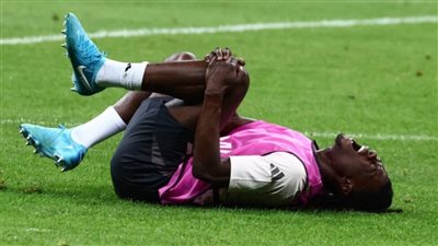 ريال مدريد يعلن تفاصيل إصابة كامافينجا.. وصدمة بسبب مدة غيابه