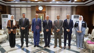 لخلق فرص عمل جديدة.. محافظ المنيا يعقد لقاء تنسيقيا مع رئيس هيئة تنمية الصعيد