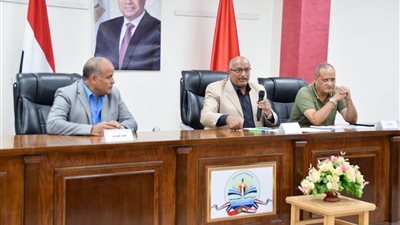 استعدادا للعام الدراسي.. وكيل تعليم بورسعيد يوجه بضرورة سد عجز المعلمين