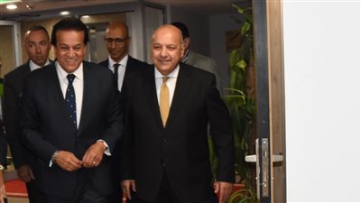 خلال لقائه بمجلس أمناء القاهرة الجديدة.. وزير الصحة: دراسة لتحويل مستشفى المدينة إلى صرح طبي