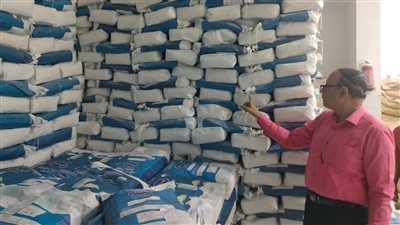 التموين: ضبط 28 طن لبن بودرة فاسد ومجهول المصدر في القاهرة| صور