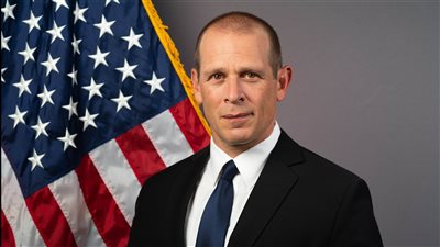 المتحدث الإقليمي باسم الخارجية الأمريكية يزعم أن تعنت حماس سبب عرقلة المفاوضات | خاص