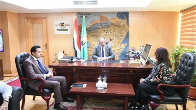 محافظ الفيوم يبحث مع وفد برنامج الأغذية العالمي سبل التعاون المشترك 