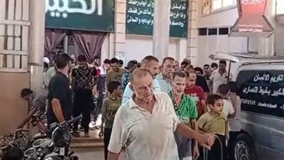 العشرات يشيعون جثمان ضحية جاره بطلق ناري في دمياط | بث مباشر 