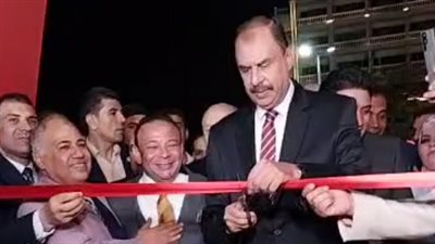 لتشجيع المنتج المحلي.. محافظ سوهاج يفتتح معرض صنع في سوهاج | بث مباشر