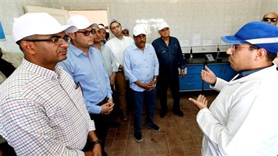 وزير الإسكان يوجه بوضع جداول زمنية مضغوطة لإنهاء تنفيذ محطة معالجة الصرف الصحي بمطروح