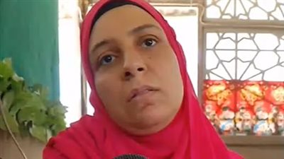 سيدة تصنع مخبوزات لمرضى السكر والحساسية بمنزلها في الهرم: بدأت مشروعي بـ 800 جنيه| بث مباشر 