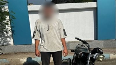 حركات استعراضية بدراجة نارية.. القبض على طالب بالقاهرة عرض حياة المواطنين للخطر 