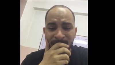 مدرس لغة فرنسية بعد قرار وزير التعليم: مديون والدروس مصدر رزقي الوحيد.. وتعب السنين ضاع