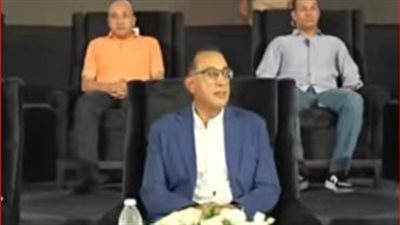 رئيس الوزراء: هناك اهتمام بتوطين صناعة السيارات الكهربائية بمصر.. والعلمين بُنيت بسواعد المصريين