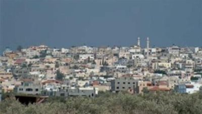 ملثمون إسرائيليون بالعشرات يحرقون المنازل والمركبات في قرية جيت بالضفة