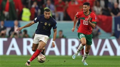 مصدر بـ الأهلي: لم نحسم صفقة أشرف داري حتى الآن.. وساعات فاصلة تنهي الاتفاق