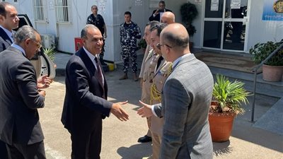 وزير الخارجية يزور المستشفى الميداني المصري في بيروت