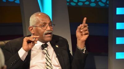 وقع في الريسبشن فجأة.. تفاصيل وفاة وزير التعليم السوداني داخل فندق في الدقي متأثرا بهبوط حاد بالدورة الدموية