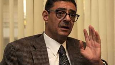 اليوم.. خروج جثمان نجل محمود طاهر من المستشفى لدفنه بمقابر الأسرة