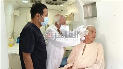 توقيع الكشف الطبي على 1374 مواطنا مجانا بمركز أبو قرقاص في المنيا