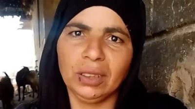 سيدة تستغيث بعد طرد حماها لها واستيلائه على شقتها بعد وفاة زوجها: عايشة أنا وولادي الثلاثة في الشارع | بث مباشر