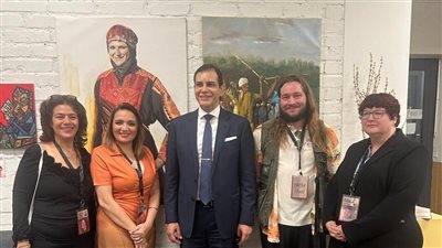 بحضور السفير المصري في فنلندا.. افتتاح معرض ليلة الفنون بمشاركة مصرية وعربية| صور