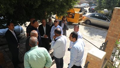 محافظ القاهرة يتابع أعمال إزالة دور مخالف أعلى عقار بالمقطم | صور