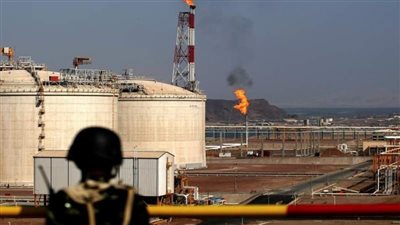 وزير البترول الأسبق يكشف أسباب ارتفاع أسعار النفط