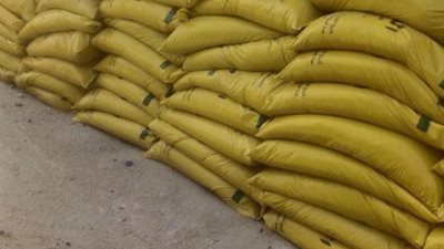 ضبط 10 أطنان أسمدة وسلع مجهولة المصدر بالشرقية