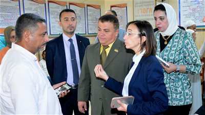 محافظ البحيرة تتفقد المركز التكنولوجي وتتابع تفعيل بوابة خدمات المحليات