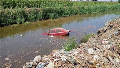 العناية الإلهية تنقذ شابين من الموت بعد انقلاب سيارة ملاكي في مصرف برما بالغربية