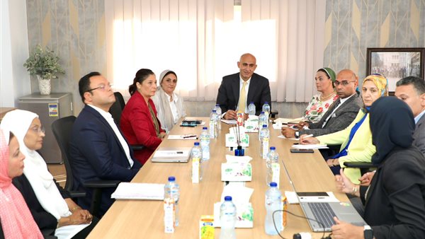 اجتماع وزير التعليم