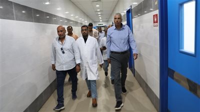 ضمن الاستعداد لمنظومة التأمين الشامل.. محافظ أسوان يتفقد مشروع إحلال وتجديد مستشفى دراو المركزي