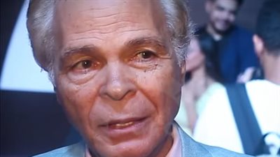 محمود عامر يشيد بسميحة أيوب: ربنا يديها طول العمر لأنها تقف على المسرح في هذا السن