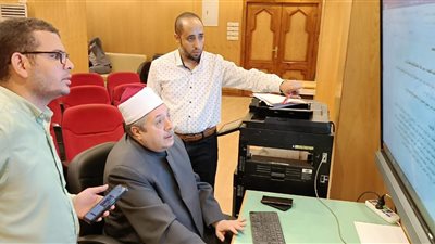 رئيس قطاع المعاهد الأزهرية يتابع امتحانات الدور الثاني للشهادة الثانوية 