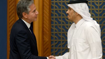 وزير خارجية قطر لـ بلينكن: ملتزمون بدورنا كوسيط مع مصر والولايات المتحدة لإنهاء الحرب في غزة
