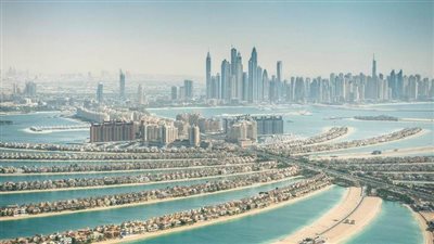 الإمارات.. انخفاض ملحوظ بدرجات الحرارة واضطراب في حالة البحر