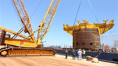 لأول مرة.. البترول: تصنيع مجمع رؤوس الآبار الحديث بيارد بتروجت بالإسكندرية وتصديره لساحل العاج