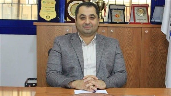 الدكتور أحمد صادق