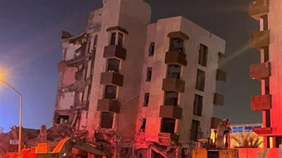 انهيار عمارة بالكويت على عمال خلال عملية هدم.. وفرق الإنقاذ تبحث عن ضحايا محتملين