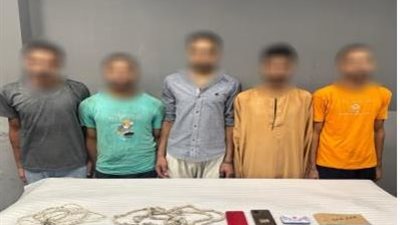 ضبط 5 أشخاص لاتهامهم باحتجاز عاملين وإكراههما على توقيع إيصالات أمانة بالقاهرة