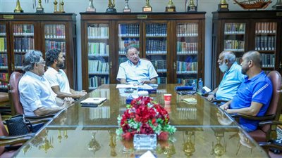 الخطيب يجتمع مع لجنة التخطيط برئاسة مختار مختار وجلسة أخرى مع أمير توفيق