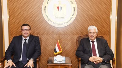 الإسكان والتعليم العالي تتفقان على إقامة جامعات أجنبية بالمدن الجديدة بنظام الشراكة 