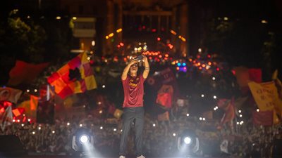 ديبالا يودع جماهير ولاعبي روما قبل انتقاله إلى القادسية السعودي | فيديو