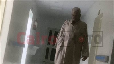 بعد واقعة مستشفى عين شمس التخصصي.. أول ظهور لـ شقيق محمد فؤاد عقب العملية الجراحية| صور