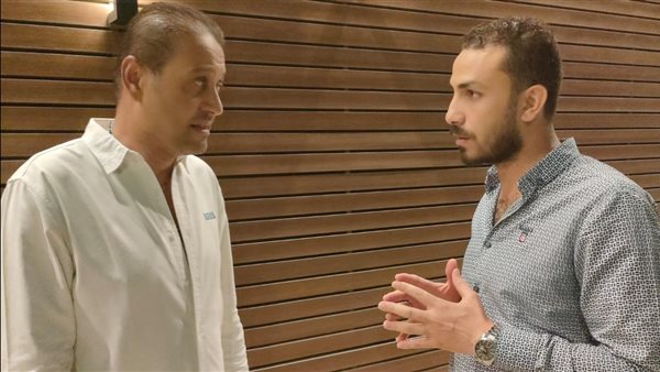 صحفي القاهرة24 مع